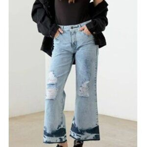 Jeans Stylish and Trendy Frayed Look, Size 29/9, New with Tags